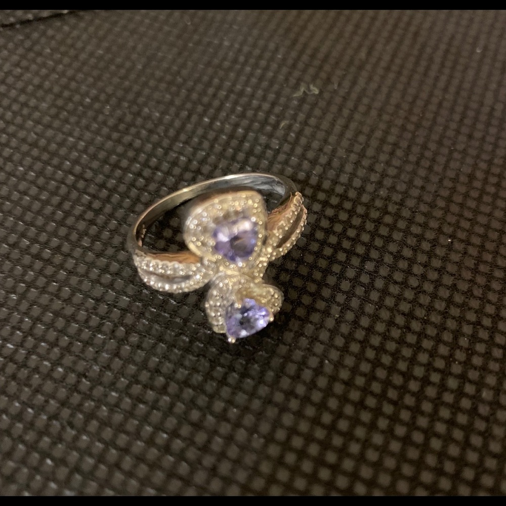 14KT  WHITE GOLD RING  WITH  DIAMOND AND TANZANITE - Picture 4 of 5
